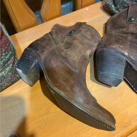 Frye Low Top Western Style Boots - Picture 2 of 3